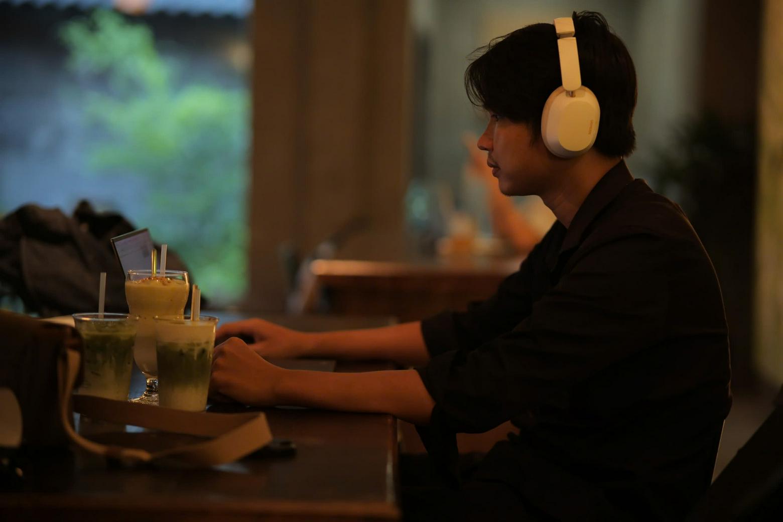 Chúng ta là gì giữa vũ trụ này?